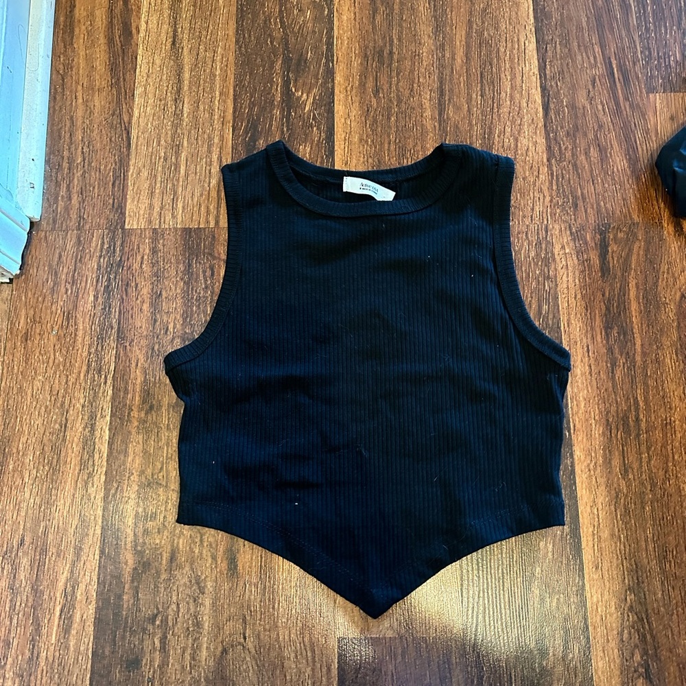 Ribbed cropped tank top never worn